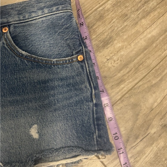 Levi’s denim shorts size 27 - Picture 7 of 9